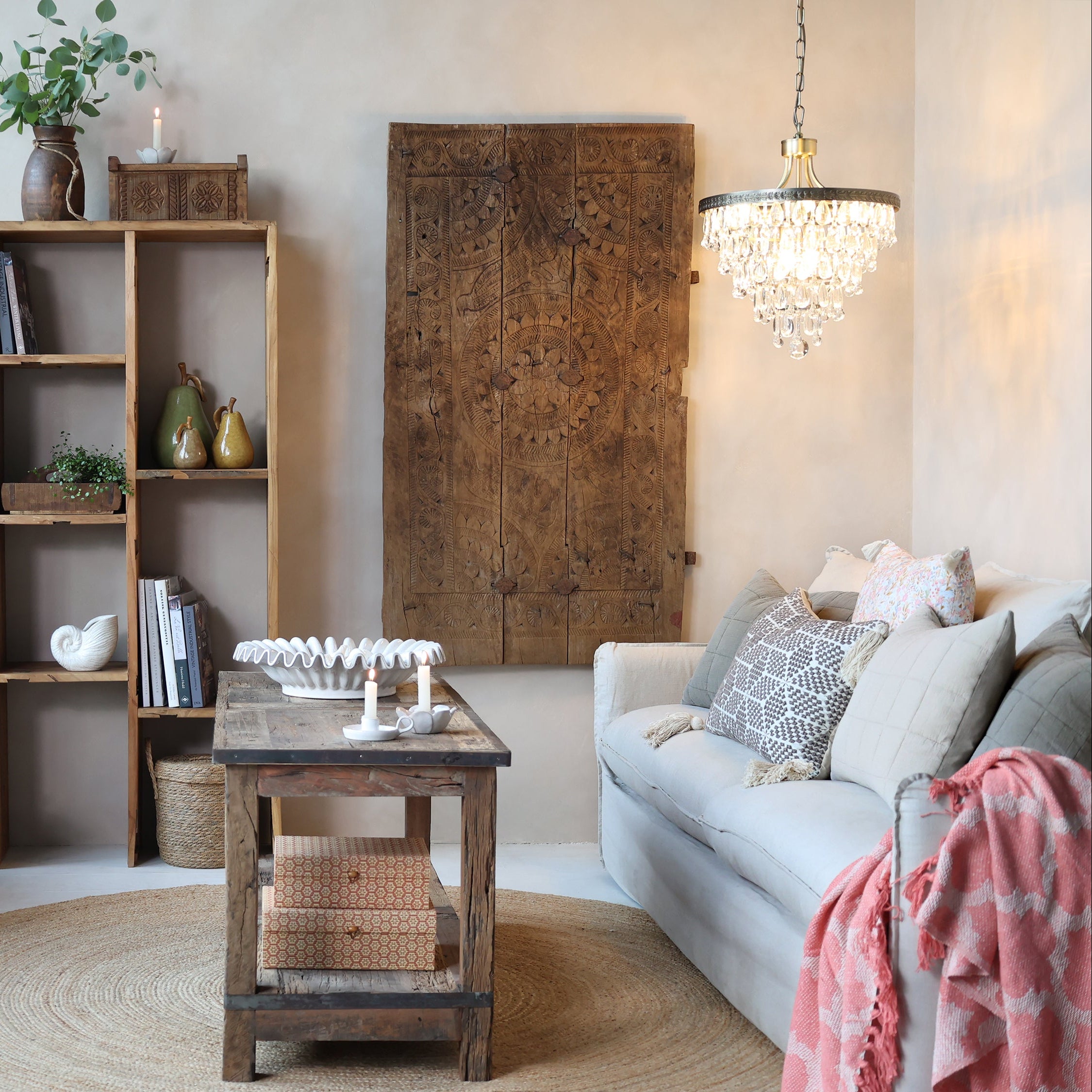 Grimaud hoher Couchtisch mit Regal - aus recyceltem Holz
