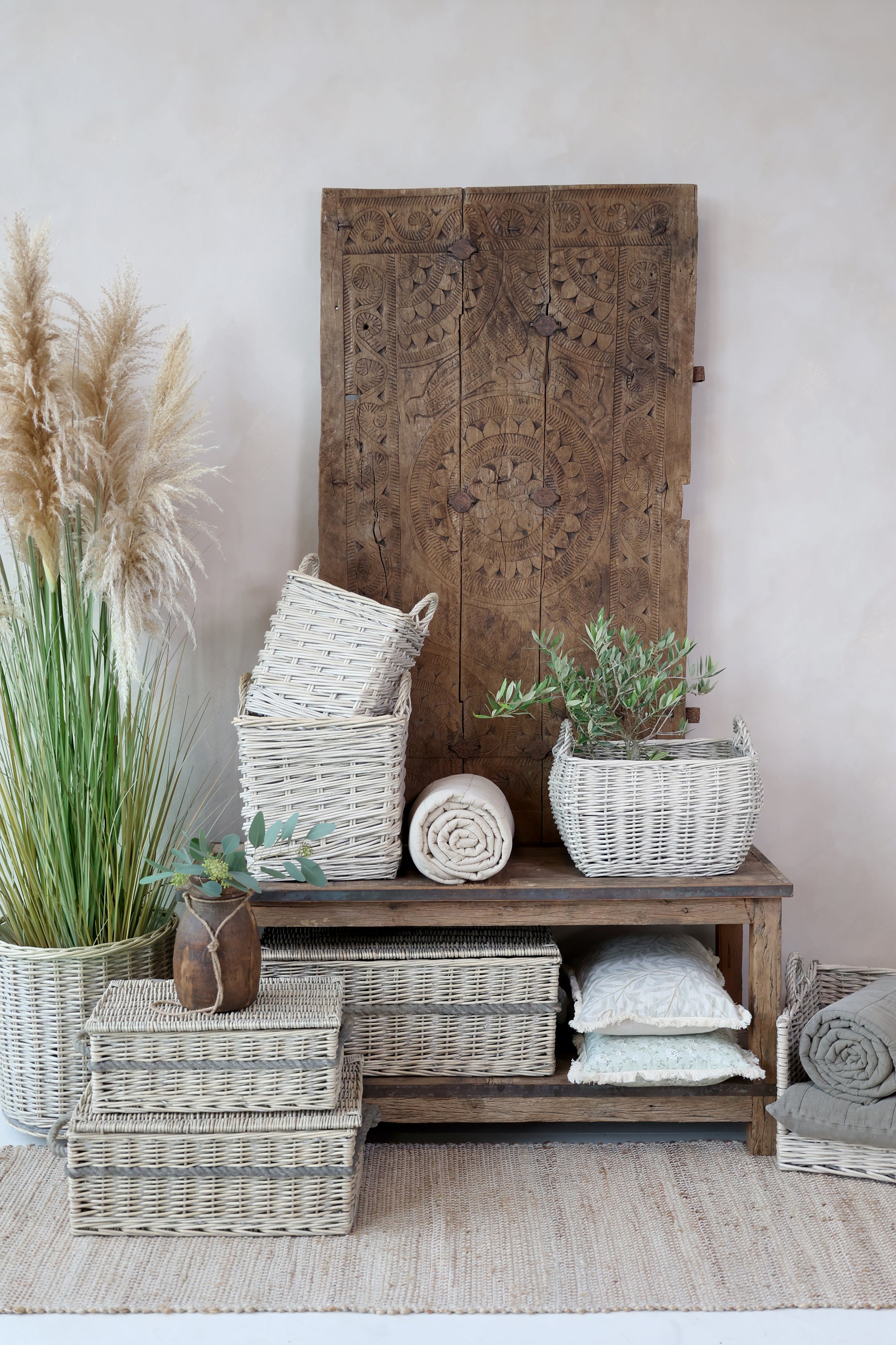 Grimaud hoher Couchtisch mit Regal - aus recyceltem Holz