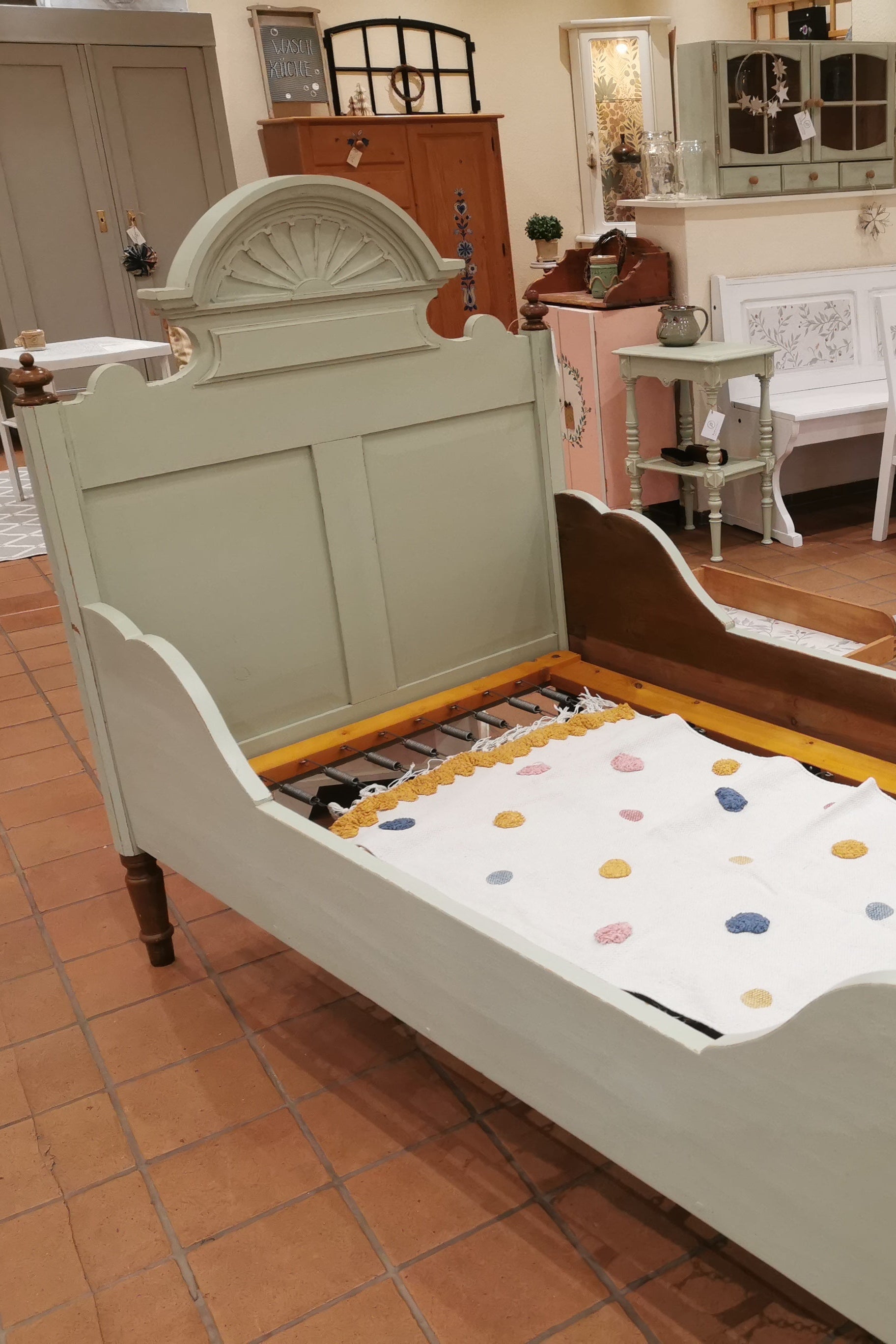 Bett Betti - Massivholz 90x180