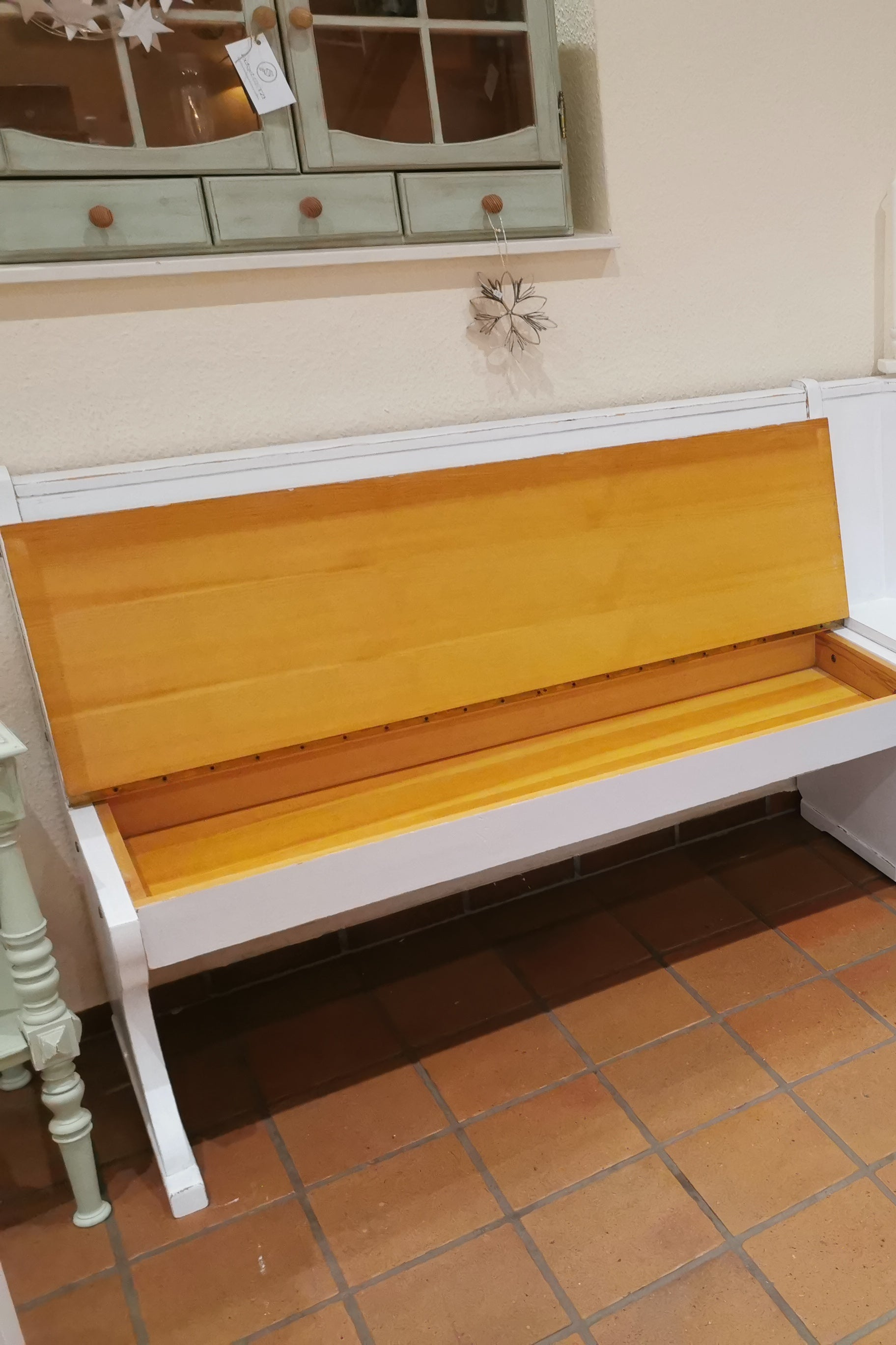 Kücheneckbank Berta - Massivholz mit Stauraum