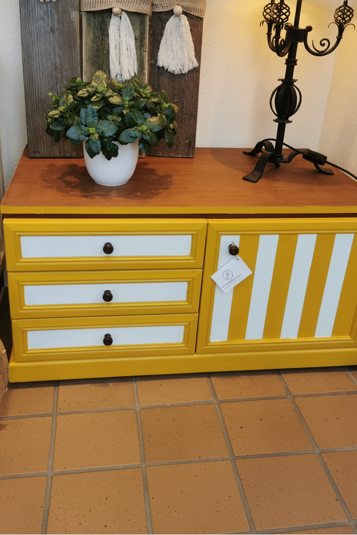TV-Unterschrank "Goldi"