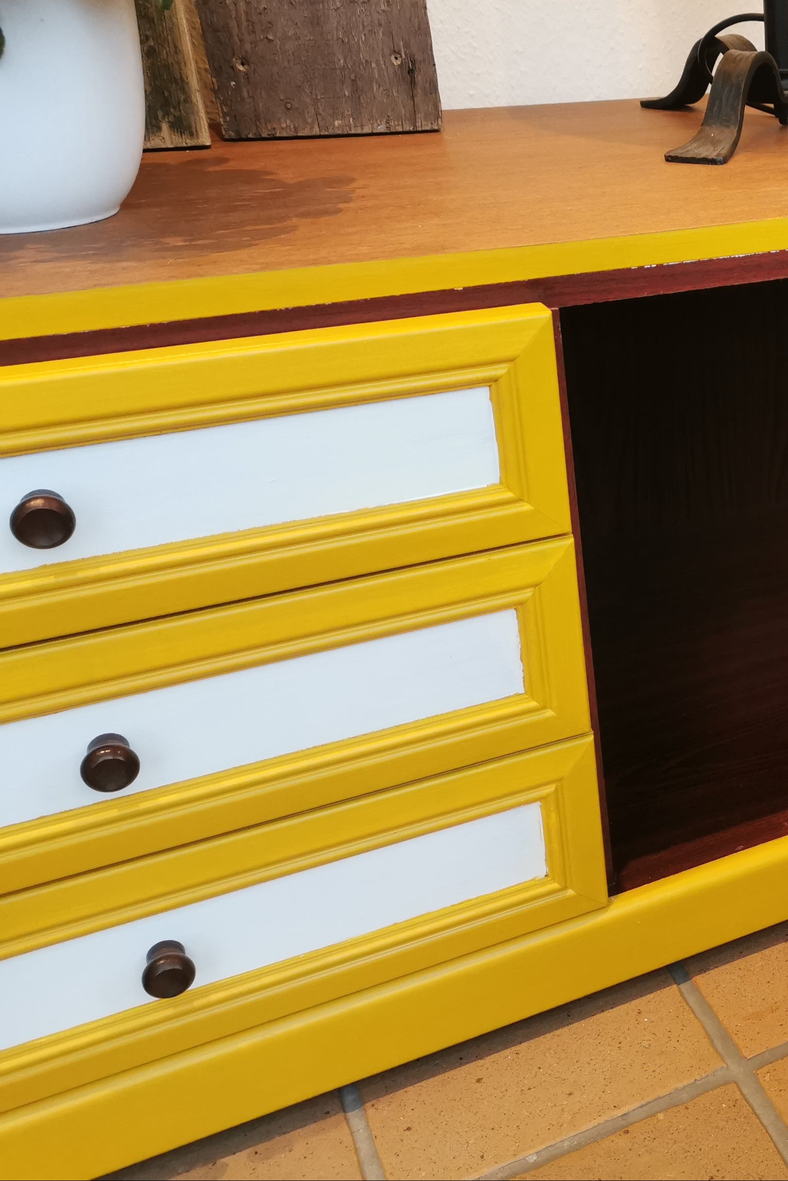 TV-Unterschrank "Goldi"