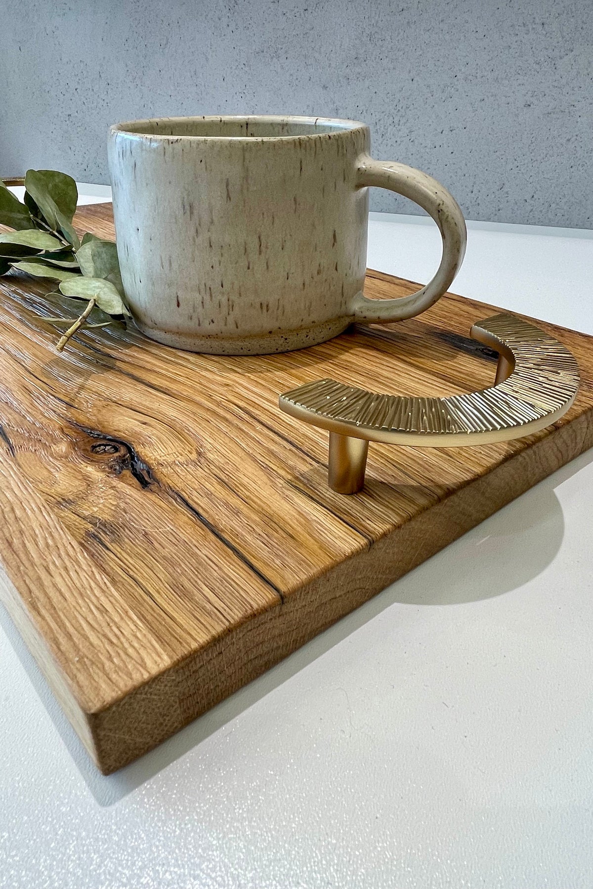 Tablett LINGA aus recyceltem Eichenholz. Dunkel geölt, 45x24cm