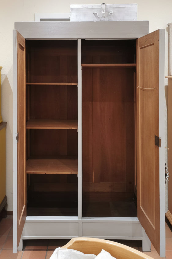 Gandalf der Graue Massivholz-Kleiderschrank