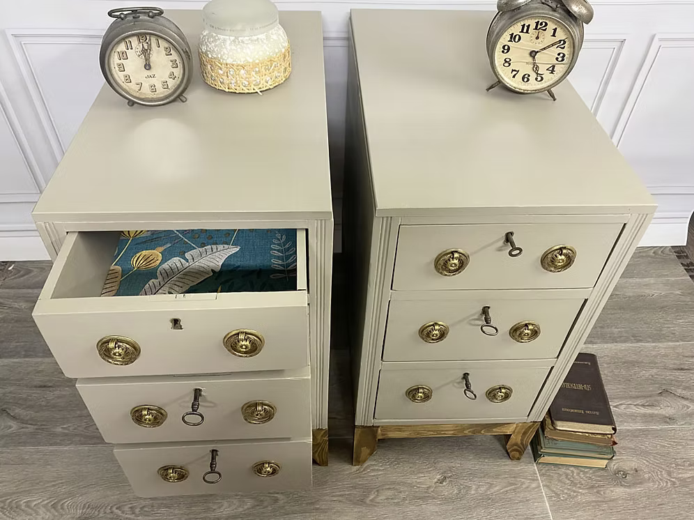 Nachttische Vintage – 2er-Set aus altem Schreibtisch