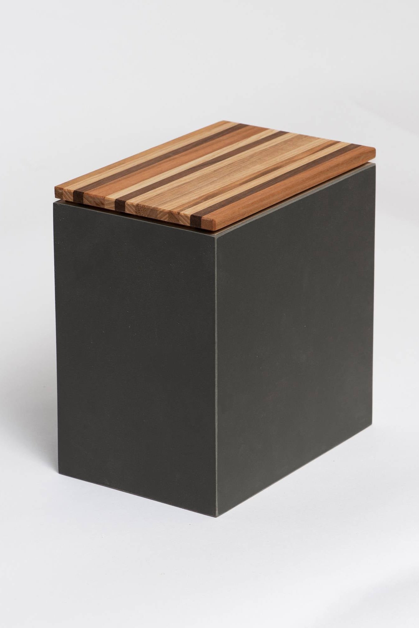 Schischibox – Restholz-Box mit Massivholzdeckel