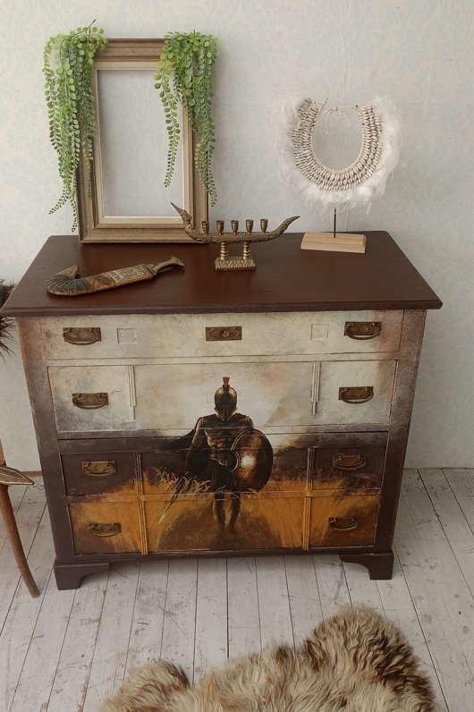 Holzkommode Sparta - Re:design Unikat von Mö.beleben