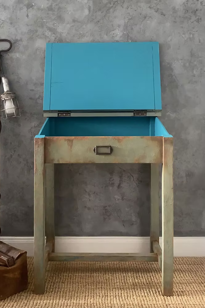 Stehpult im Industrial Vintage Re:design – Olivgrün mit Türkis-Innenleben