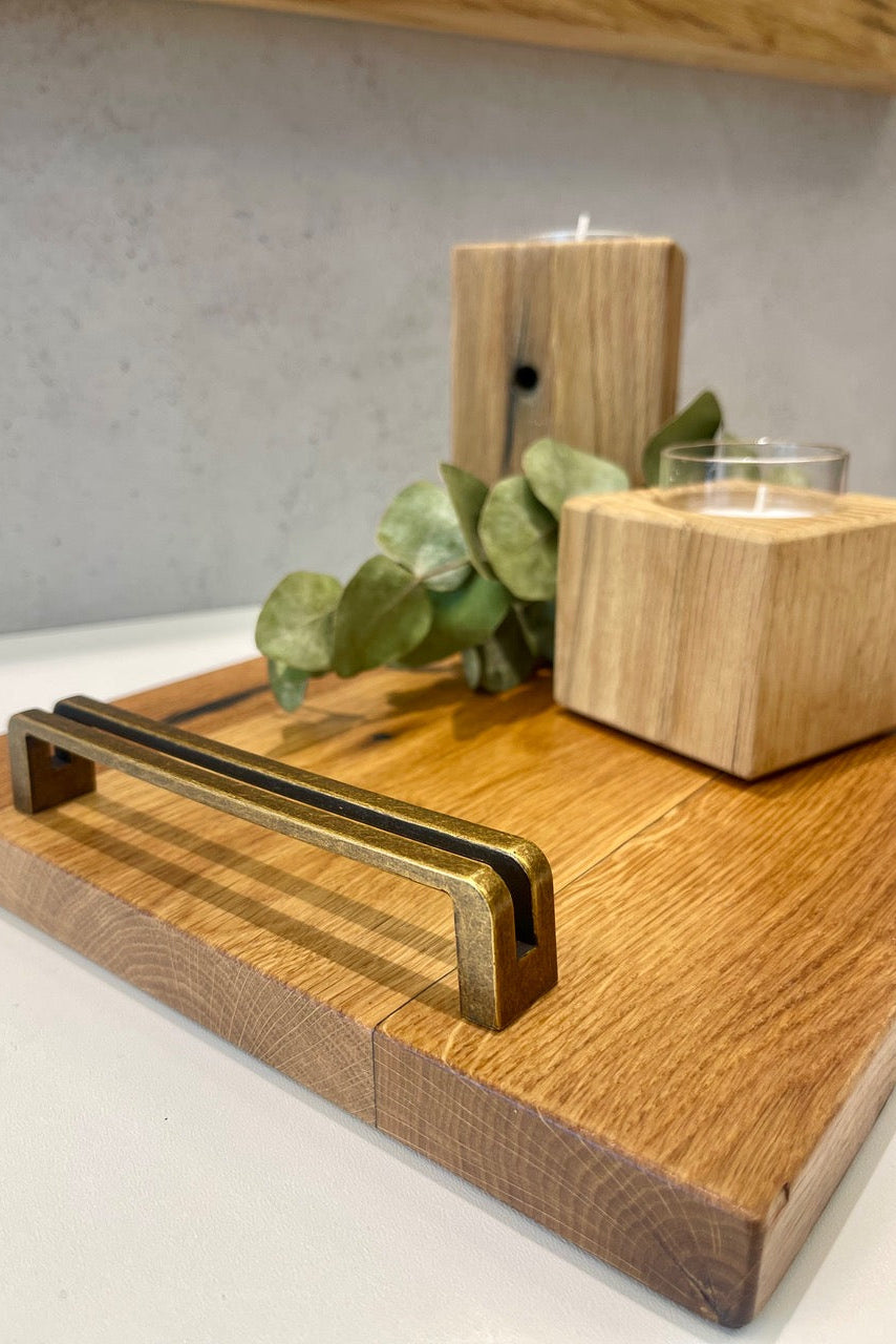 Tablett TABI aus recyceltem Eichenholz. Dunkel geölt & vergossen, 40x25cm