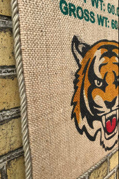 Wandbild Tiger - aus gebrauchtem Kaffeesack