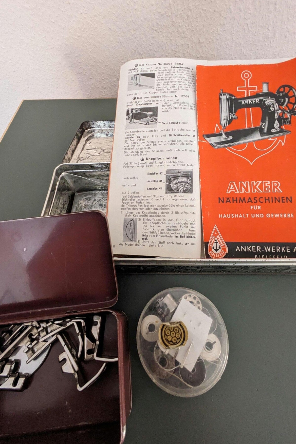 Yve - Vintage Nähmaschine