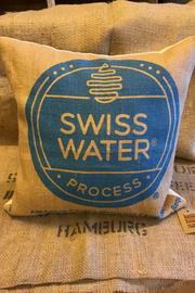 Zierkissen „Swiss Water“ 50x50cm - aus gebrauchtem Kaffeesack