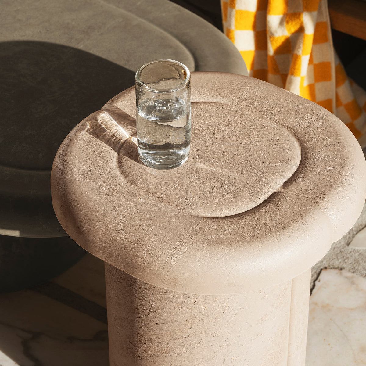 Hocker Alder Stool - aus Matek™, Sand – weitere Ansicht