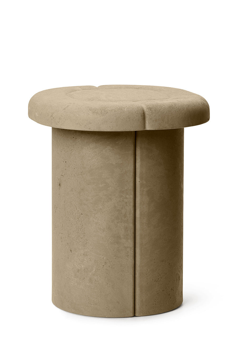 Hocker Alder Stool - aus Matek™, Earth Grey – Produktansicht