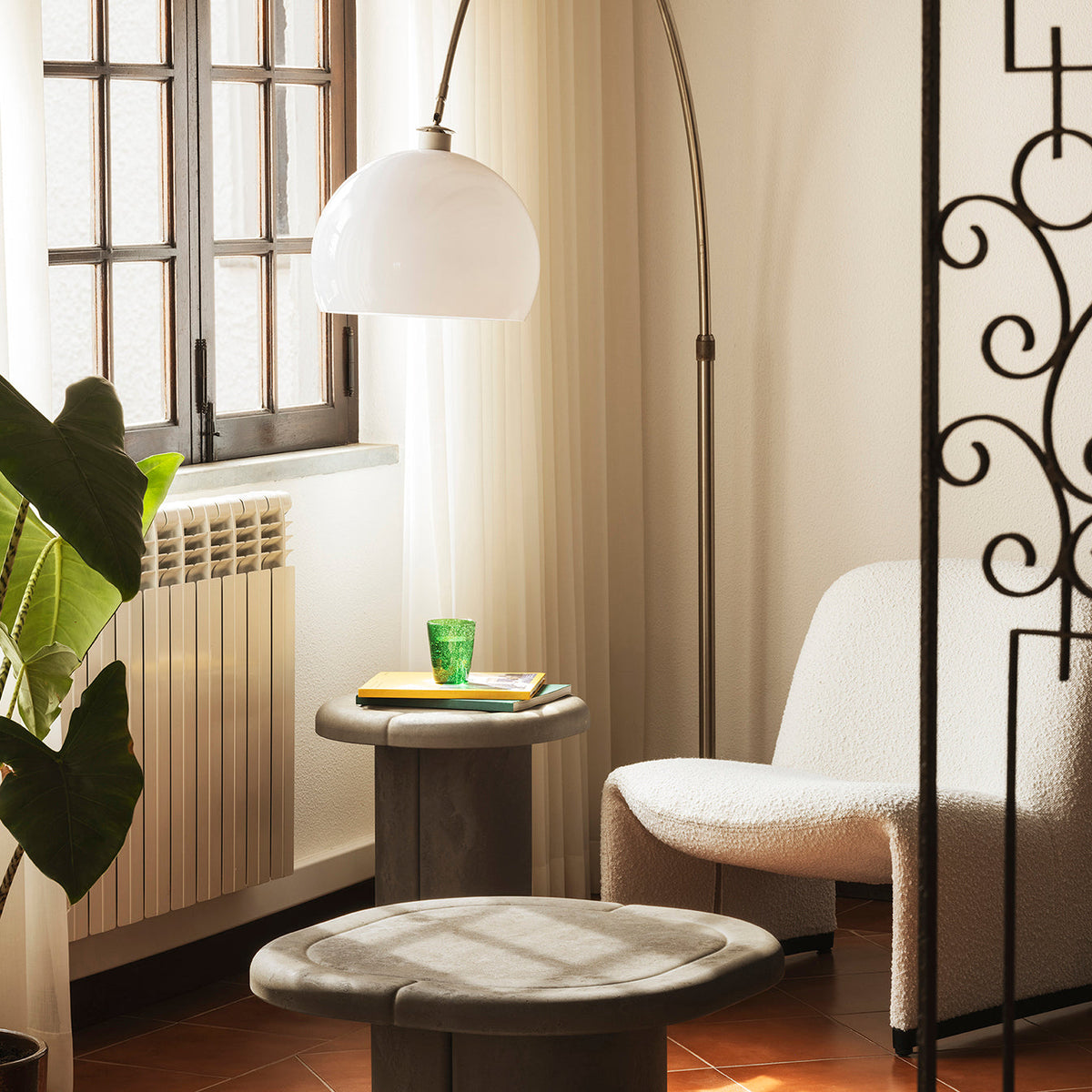 Beistelltisch Alder Side Table - aus Matek™, Earth Grey – weitere Ansicht