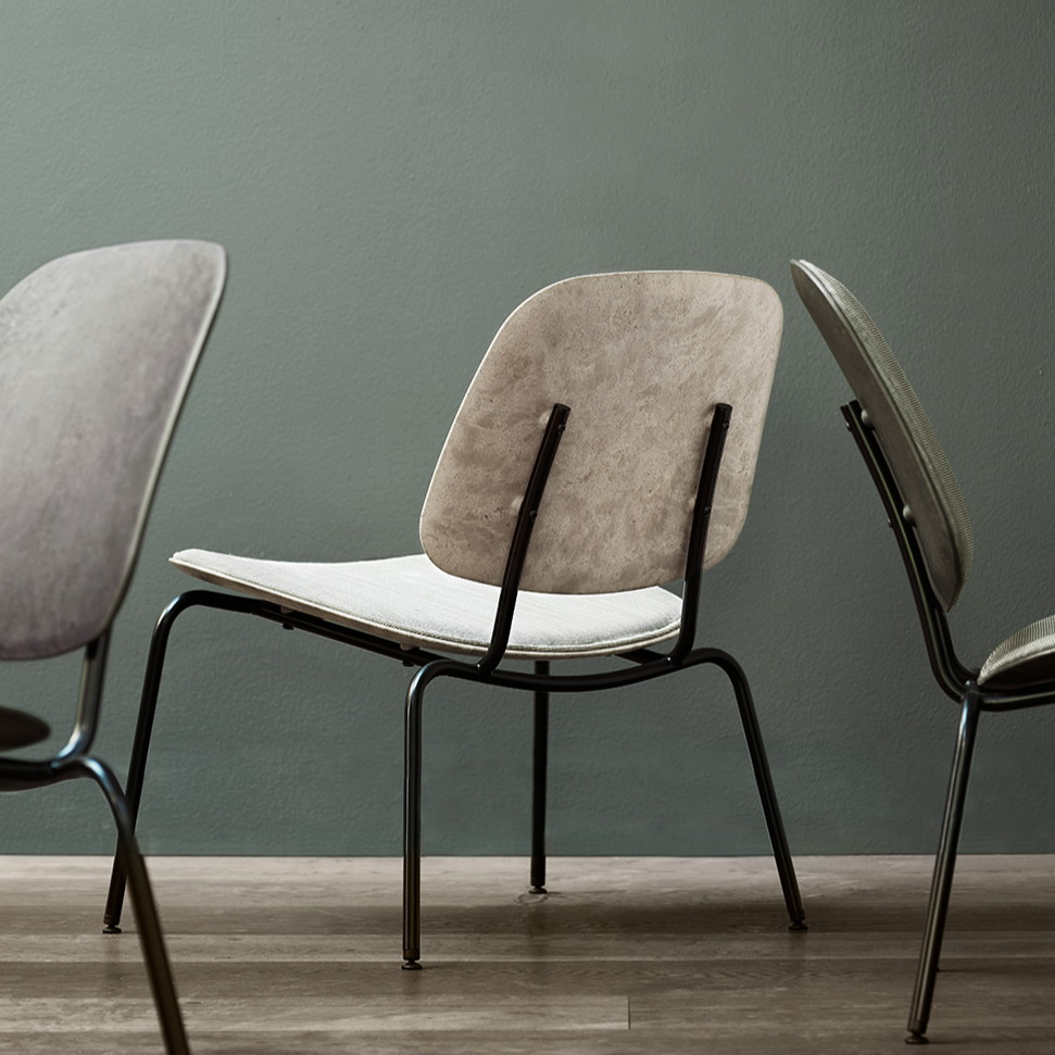 Compound Lounge Chair Coffee Waste Light – Vorderansicht