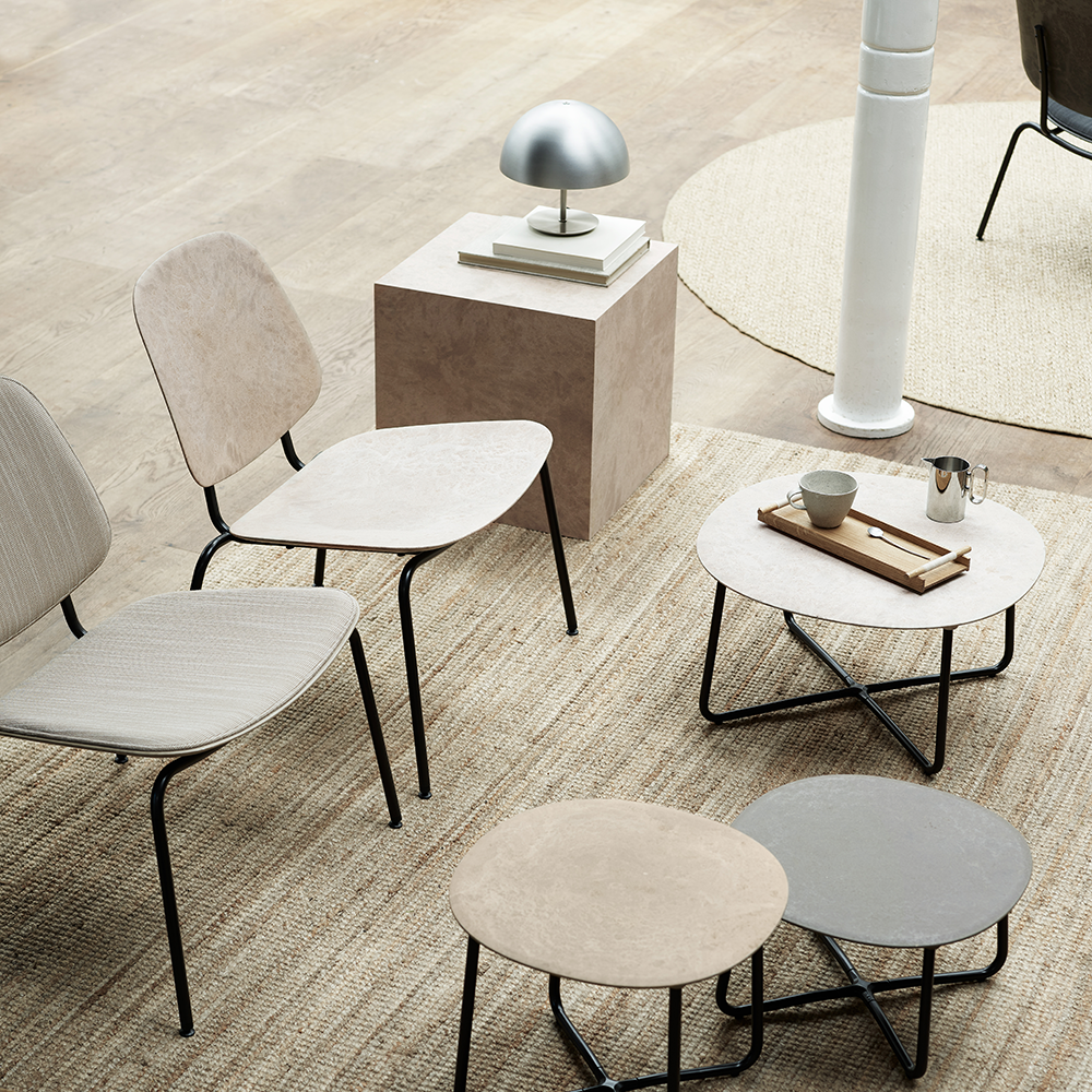 Compound Lounge Chair Coffee Waste Light im Wohnambiente