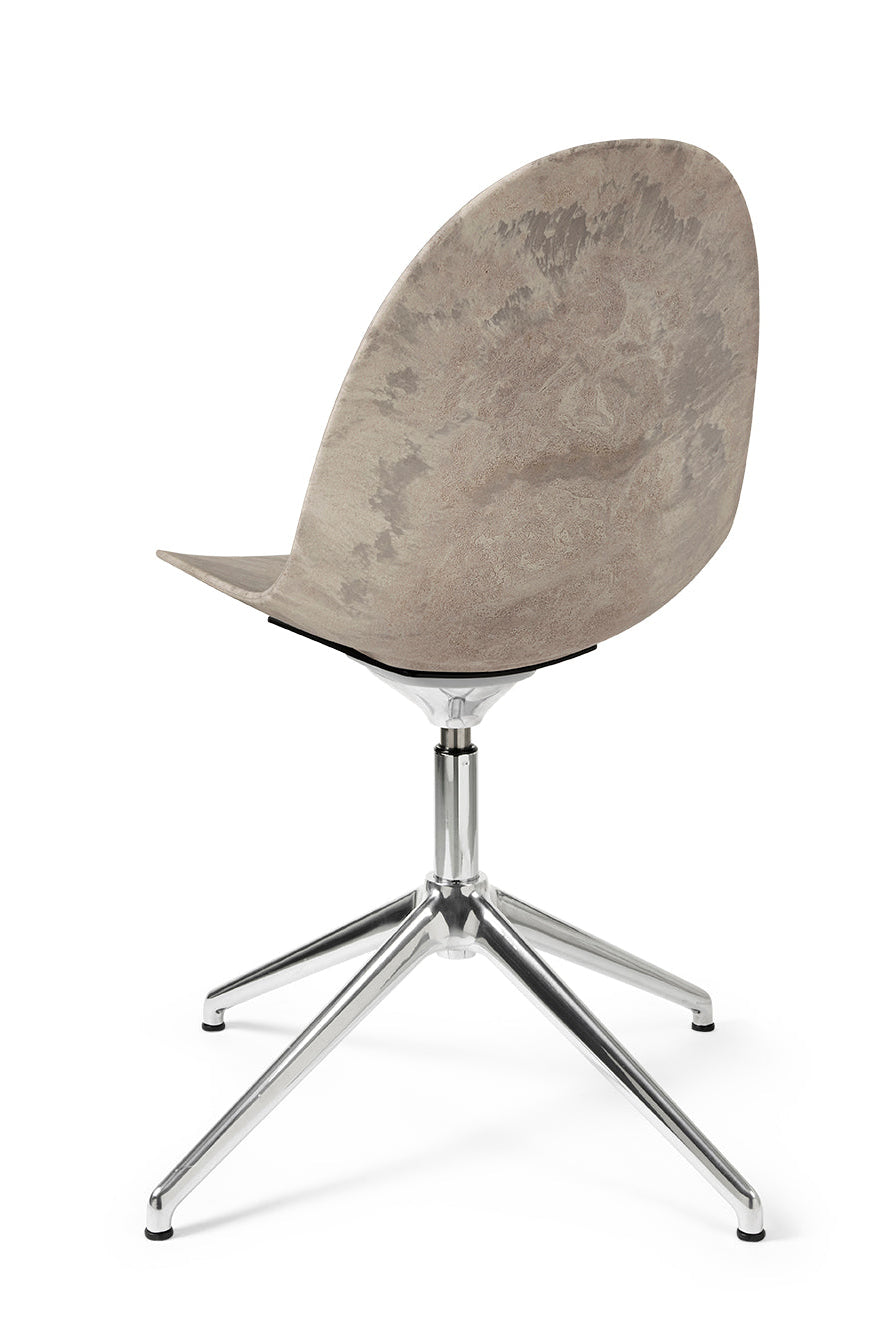 Mater Eternity Swivel – Wood Waste Grey – polierter Aluminiumfuß – Rückansicht
