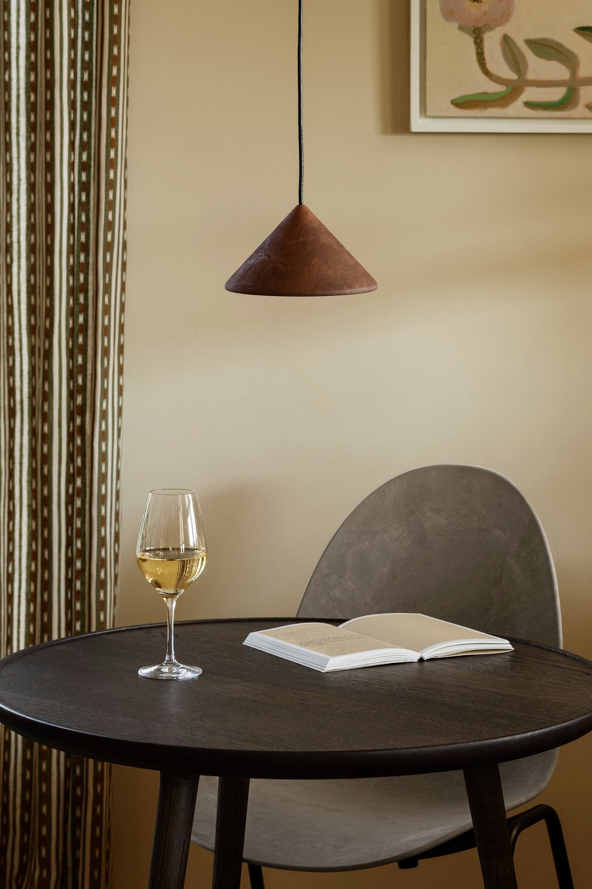 Mater Terra Pendelleuchte – Material- und Formdetail