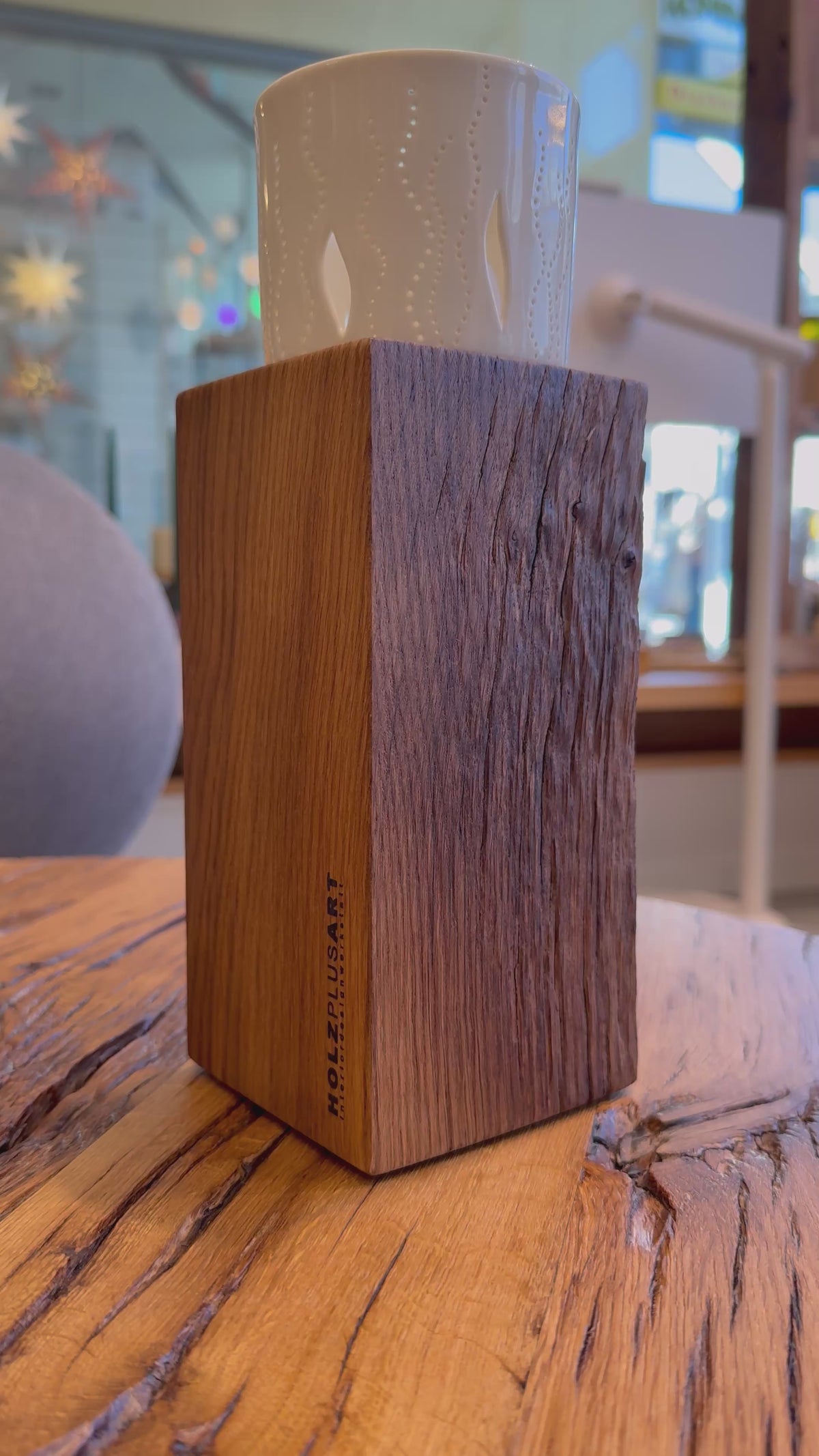 Video laden: Kerzenblock M aus recyceltem Bootssteg. Dunkel geölt - 19,5cm
