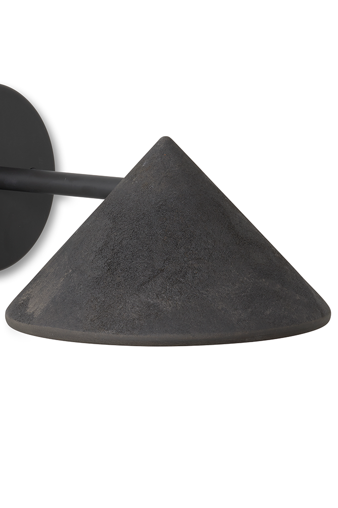 Mater Terra Wandleuchte mit Kabel in Coffee Waste Black – Seitenansicht